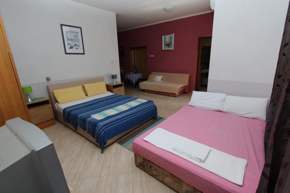 Apartments Sandra Rovinj Quarto foto