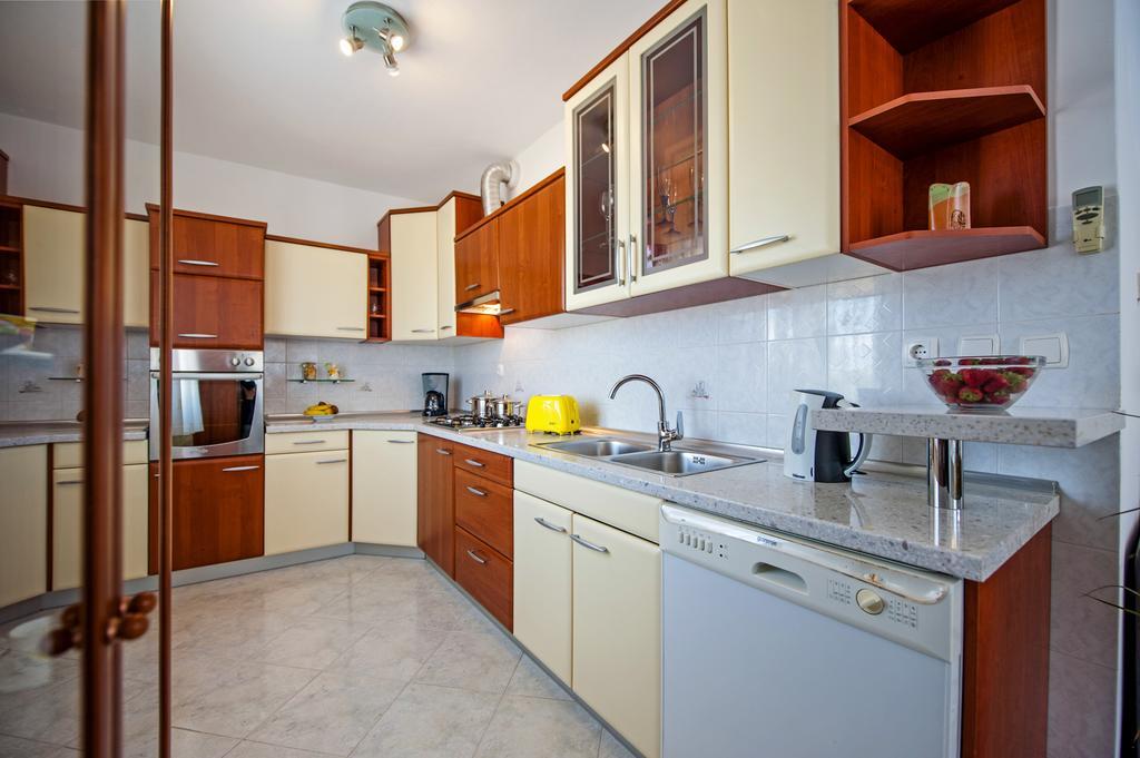 Apartments Sandra Rovinj Exterior foto